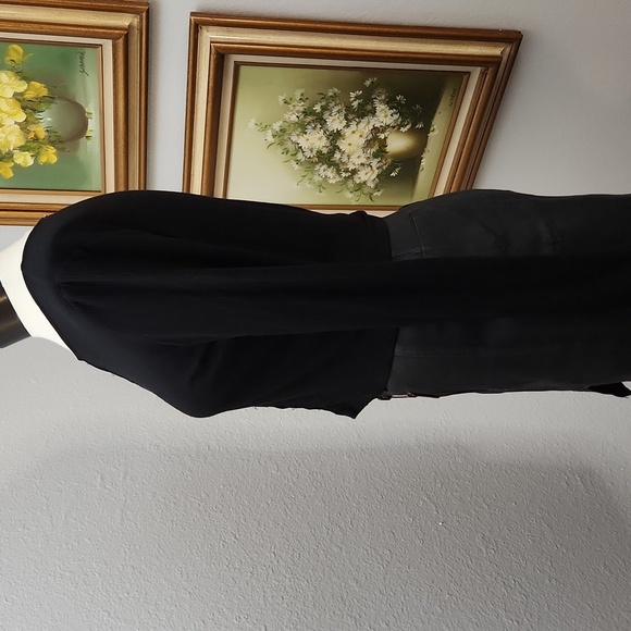 GARAGE brand black hook closure long sleeve crop top super soft size large Goth - Picture 7 of 10